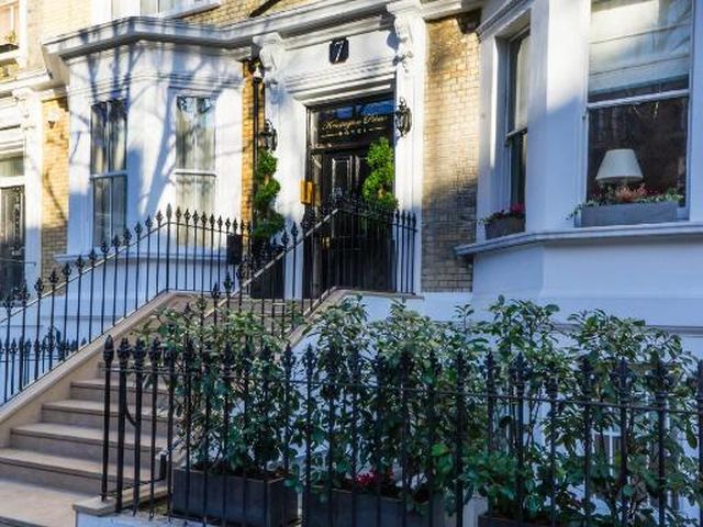 Kensington Prime Hotel — 200 m away from London Tech Week