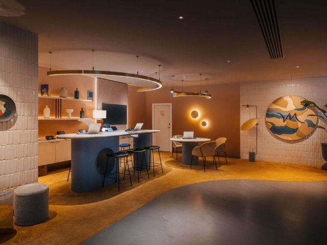 Mercure London Earls Court — 700 m away from Stamford Bridge