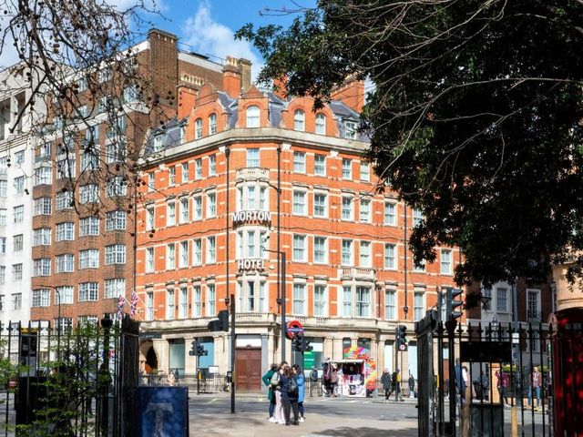 Morton Hotel — 400 m away from Great Ormond Street Hospital