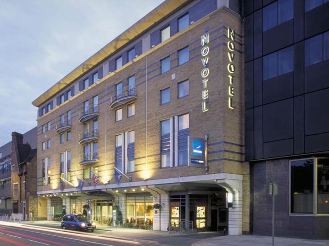Novotel London Waterloo — 1.3 km away from Oval Cricket Ground