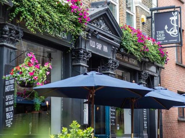 Old Ship Inn Hackney — 1.8 km away from All Points East