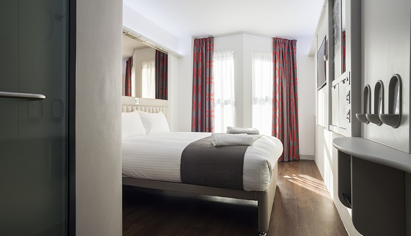 Point A Shoreditch — Shoreditch — Curtain Road