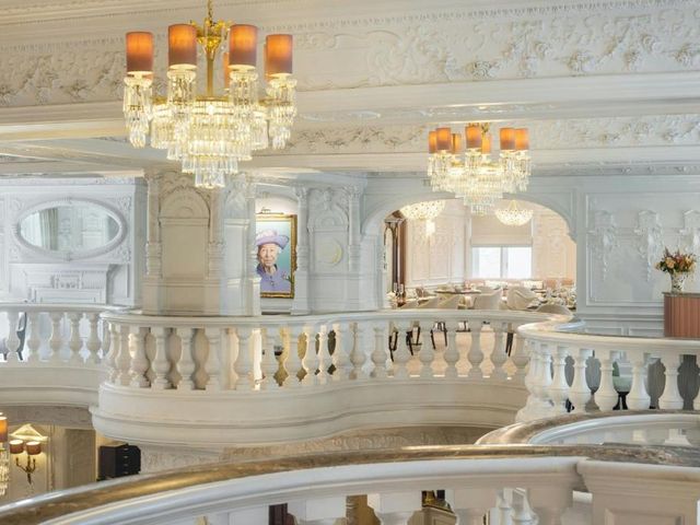 St. Ermin's Hotel, Autograph Collection — 700 m away from Big Ben