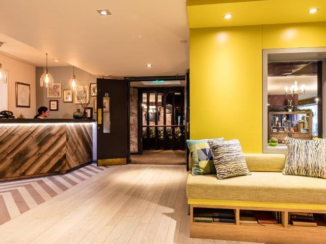 The Alexander Pope Hotel — 1.7 km away from Twickenham Stadium