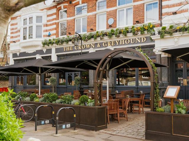 The Crown & Greyhound by Innkeeper's Collection — 2.2 km away from King's College Hospital