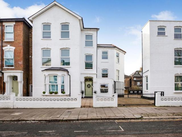 The Finsbury Park Hotel — 5 km away from Tottenham Hotspur Stadium