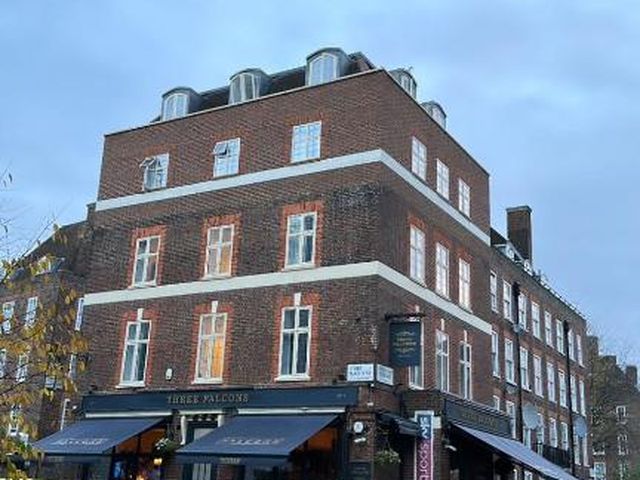 Three Falcons — 600 m away from Lord's Cricket Ground
