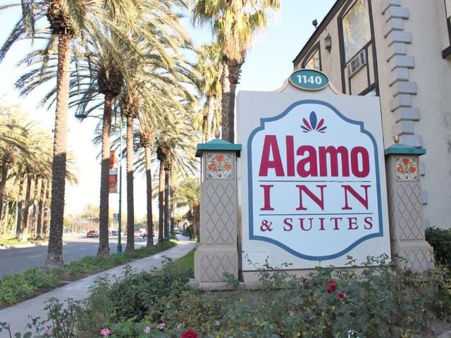Alamo Inn and Suites - Convention Center — 600 m away from BlizzCon