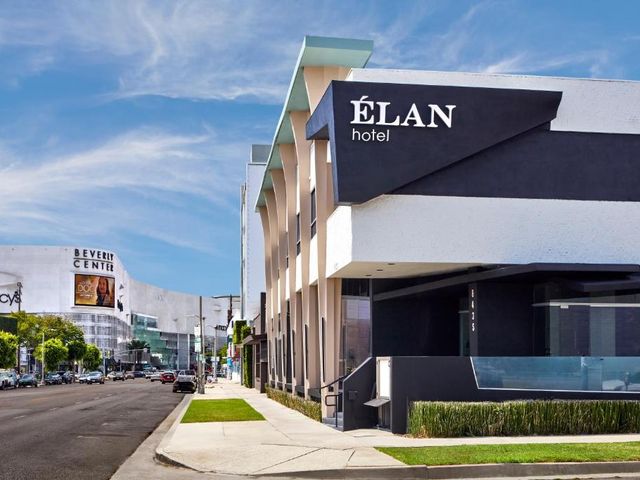 Elan Hotel — 600 m away from Cedars-Sinai Medical Center