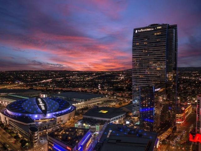JW Marriott Los Angeles L.A. LIVE — 3.2 km away from USC