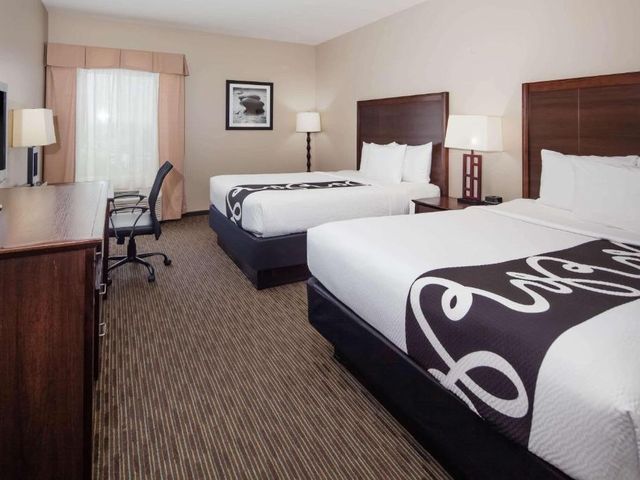 La Quinta by Wyndham Inglewood — 2.5 km away from SoFi Stadium