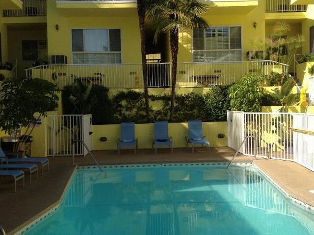 Magic Castle Hotel — 3.7 km away from Universal Studios Hollywood