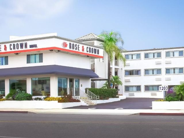 Pasadena Rose & Crown Hotel — 4.3 km away from Rose Bowl
