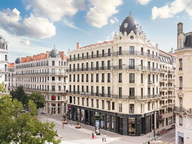 Carlton Hotel Lyon - MGallery Collection — 400 m away from Hospices Civils de Lyon