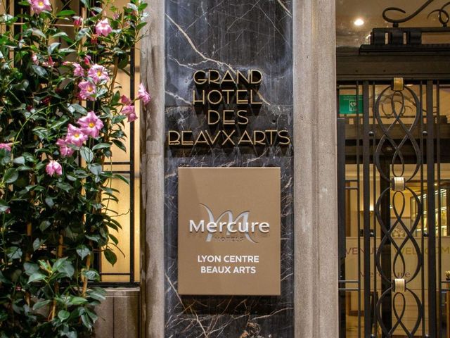Mercure Lyon Centre Beaux-Arts — 200 m away from Hospices Civils de Lyon