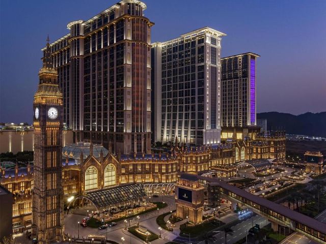 Conrad Macao — 1.7 km from the airport
