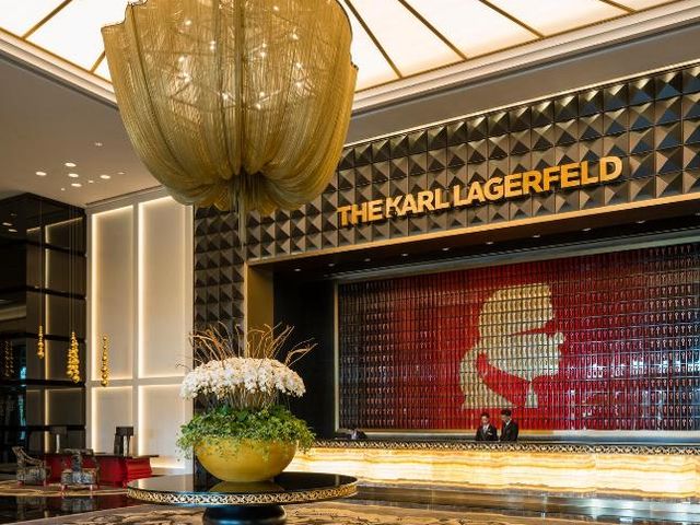 THE KARL LAGERFELD — 1.5 km from the airport