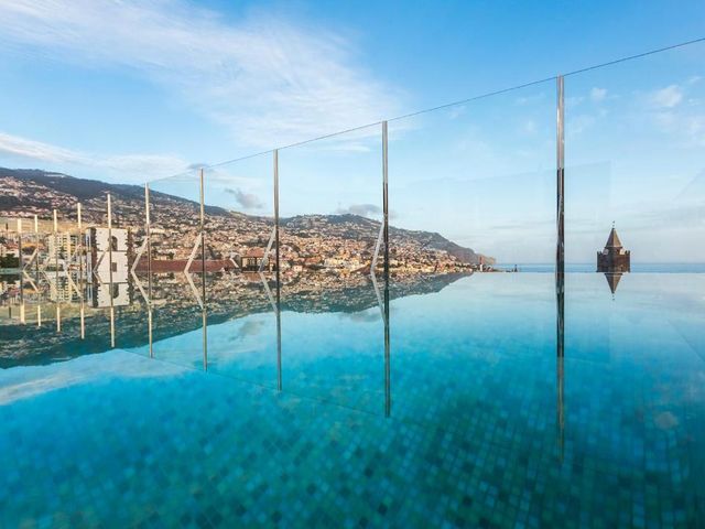 Castanheiro Boutique Hotel — 9.7 km away from Pico do Arieiro Madeira