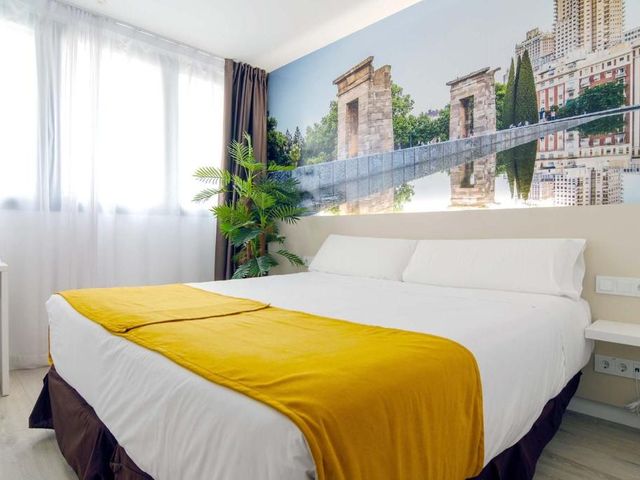 Hotel BESTPRICE Alcalá — 2.2 km away from Wanda Metropolitano
