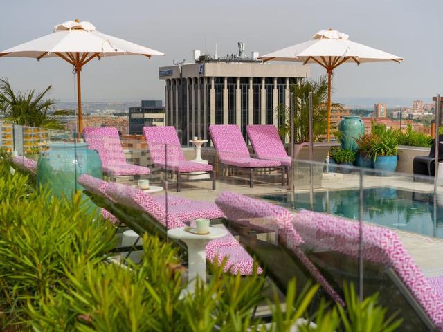 Hotel Pinar Plaza — 1.3 km away from Hospital La Paz