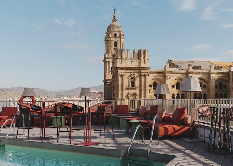 Hotel Molina Lario — Cathedral District