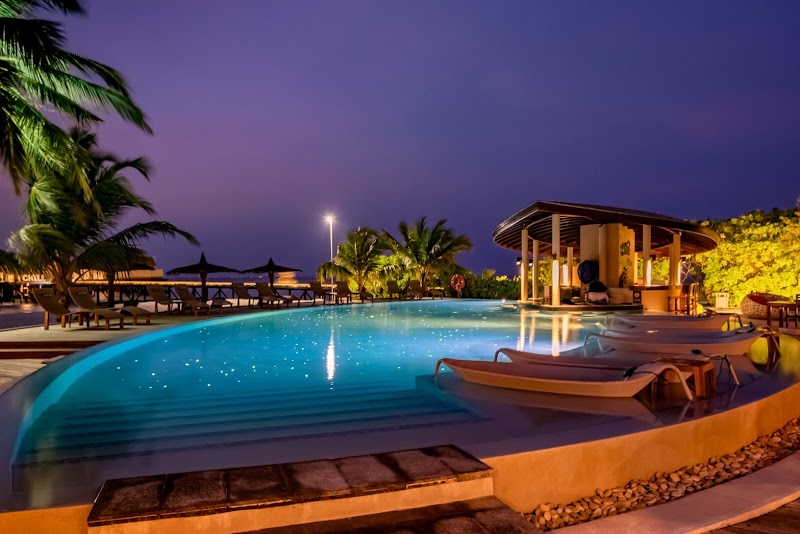 Centara Ras Fushi Resort — North Malé Atoll