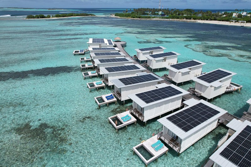 Holiday Inn Express Maldives Airtransit — Hulhumale
