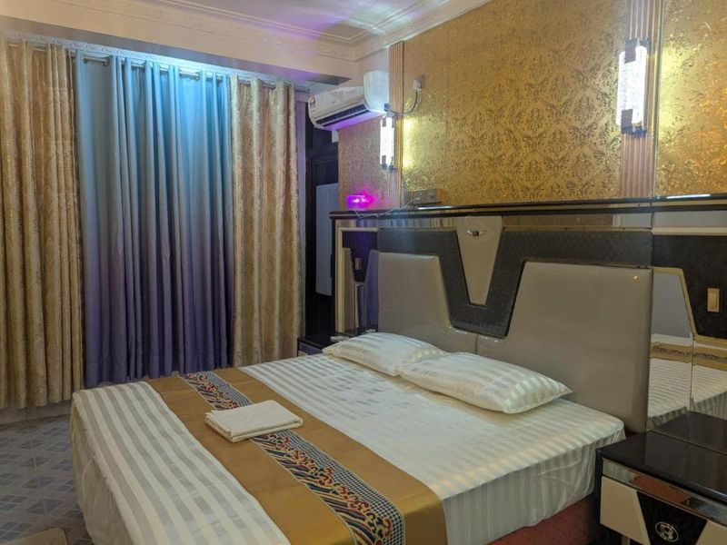 Ontrack Travel - room, Maldives