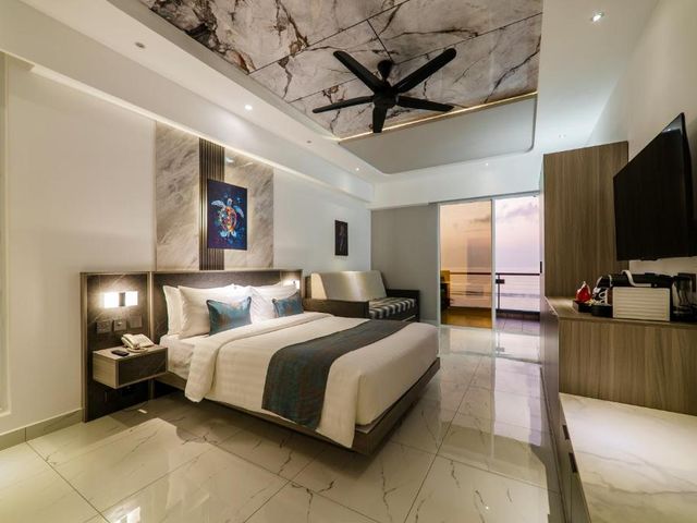 Samann Blue — 1.3 km away from Hulhumale Beach Maldives