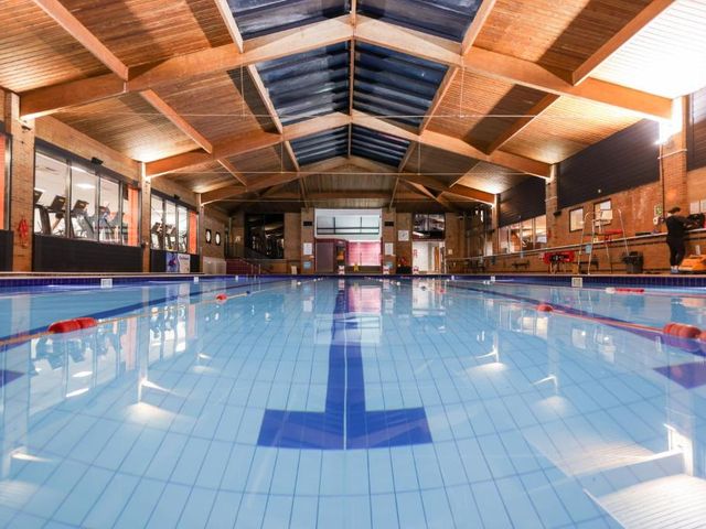 The Waterside Hotel and Leisure Club — 2.9 km away from The Christie
