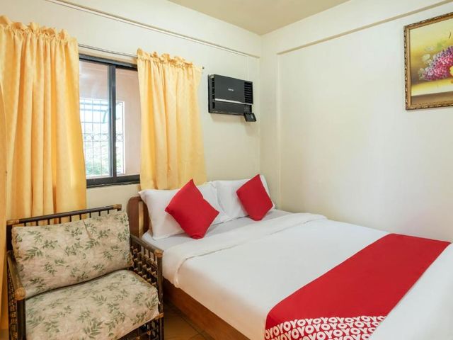 Conrado's Apartelle — 1.2 km from the airport