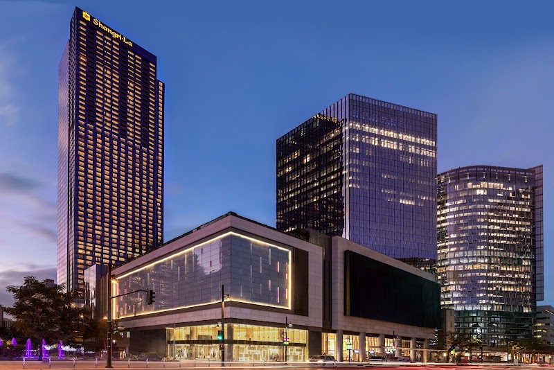 Shangri-La The Fort, Manila — Bonifacio Global City, Taguig