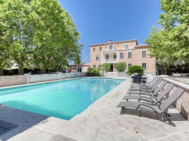 DOMAINE DE LA NERTHE- HOTEL PROVENCE MEDITERRANEE — 5.3 km from the airport