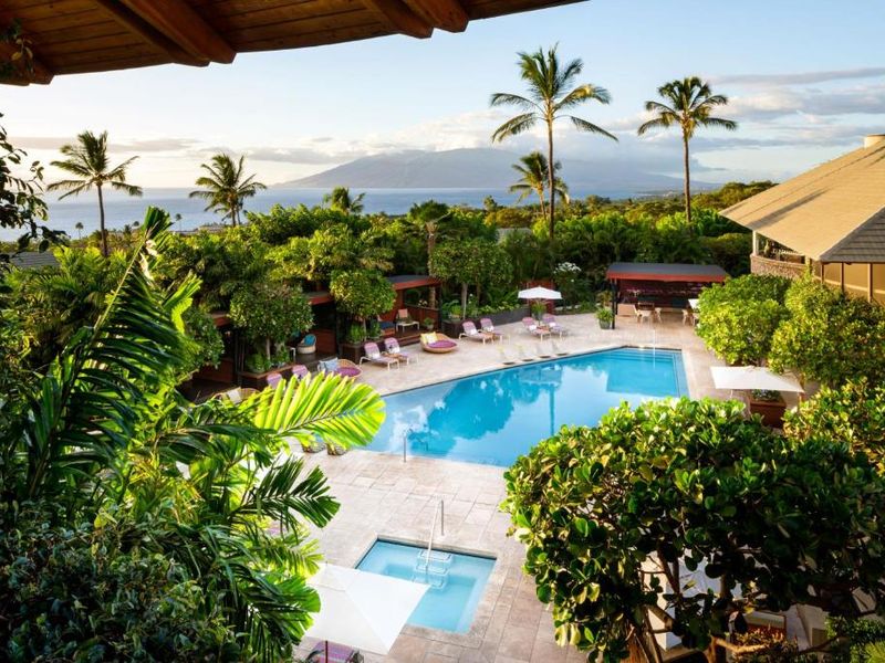 Best Hotels in Maui for Christmas