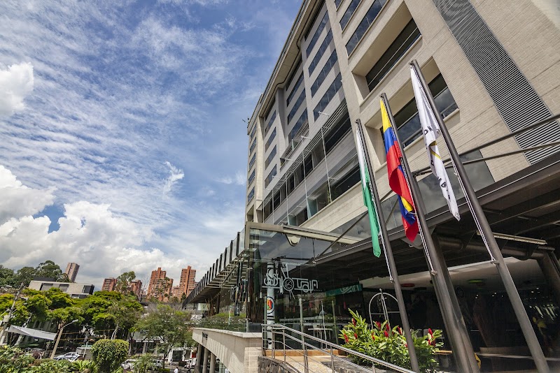 Diez Hotel Categoría Colombia — El Poblado