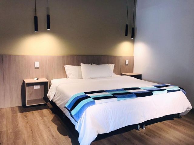 Hotel & Golf Isak Aeropuerto — 2.5 km from the airport