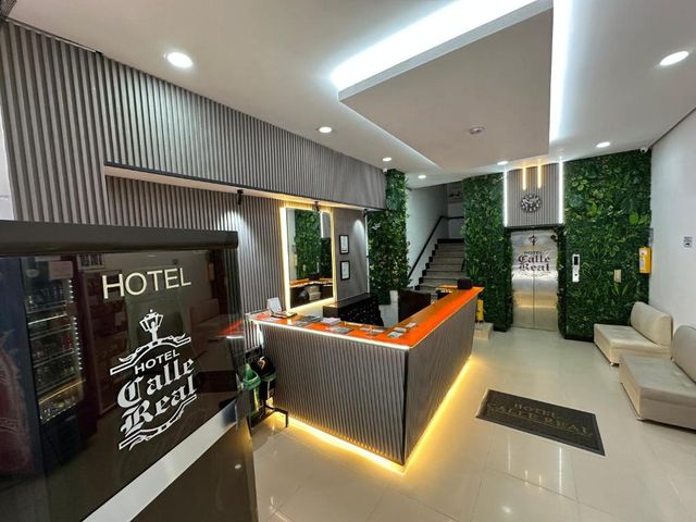 HOTEL CALLE REAL SUITE — 150 m away from Plaza Botero