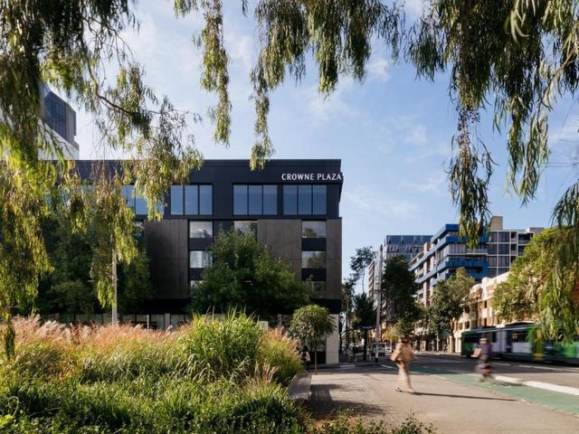 Crowne Plaza Melbourne Carlton by IHG — 1.9 km away from Monash University