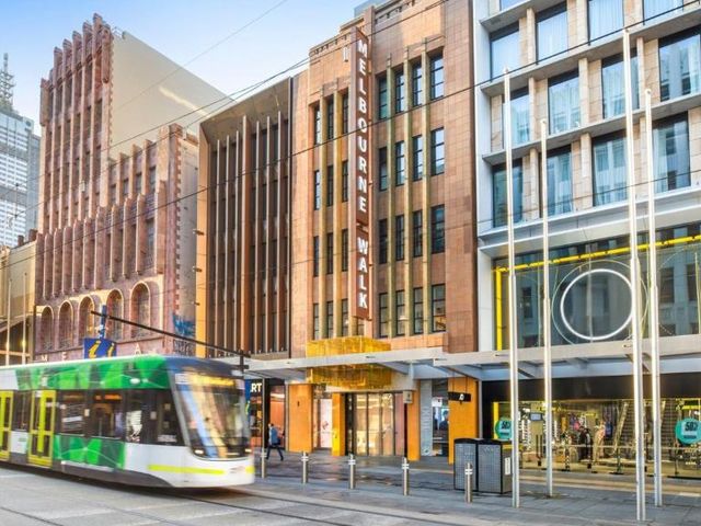 Holiday Inn Melbourne Bourke Street Mall by IHG — 400 m away from Federation Square