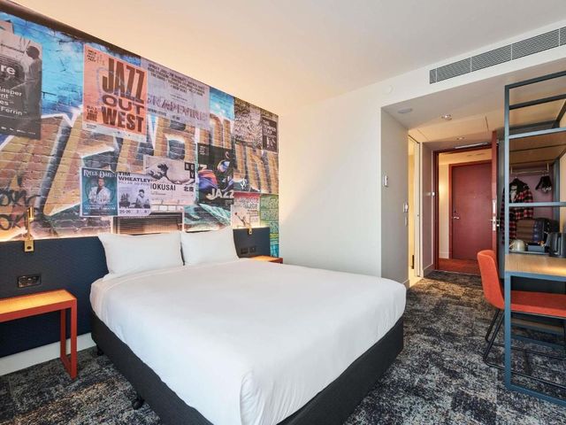 ibis Styles Melbourne Airport — 500 m from the airport