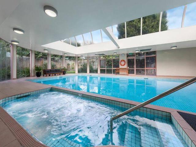 Kimberley Gardens Hotel, Serviced Apartments and Serviced Townhouses — 2.4 km away from Melbourne Park