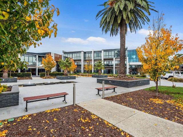 Quality Hotel Taylors Lakes — 5.6 km from the airport