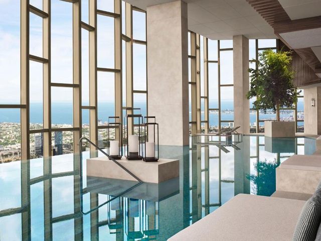 The Ritz-Carlton, Melbourne — 600 m away from Marvel Stadium