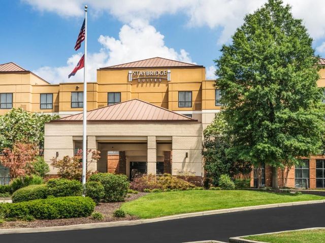 Staybridge Suites Memphis-Poplar Ave East by IHG — 6.6 km away from University of Memphis