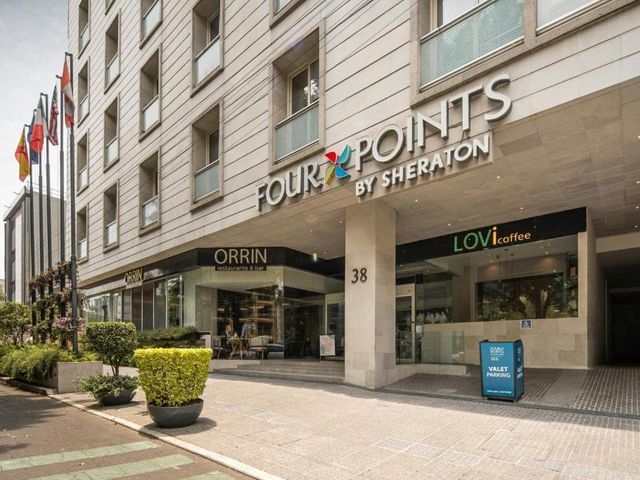 Four Points by Sheraton Mexico City Colonia Roma — 800 m away from Hospital General de Mexico
