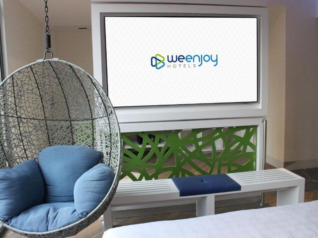 WeEnjoy Hotels Aeropuerto CDMX — 900 m away from Autodromo Hermanos Rodriguez
