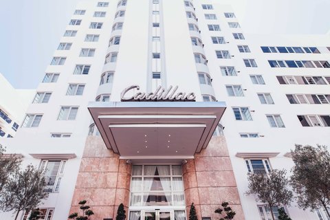 Cadillac Hotel & Beach Club — Mid-Beach