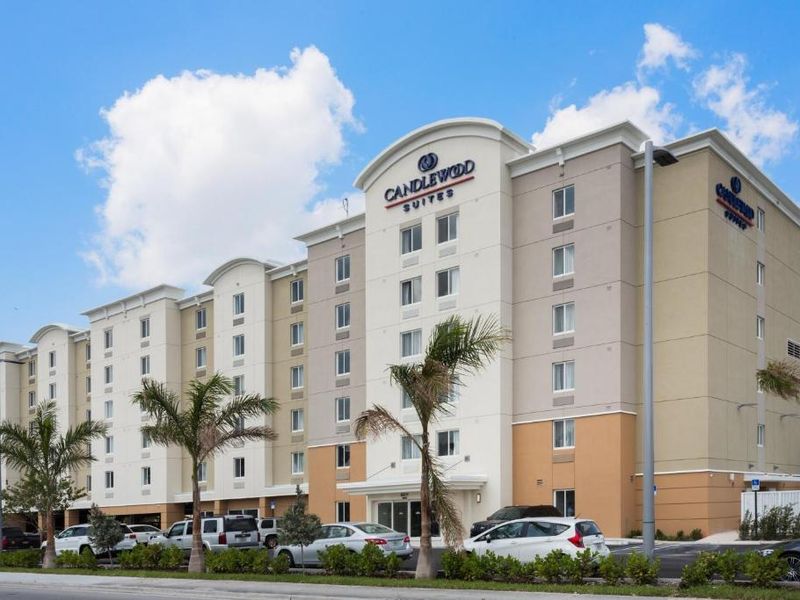 Candlewood Suites Miami Intl Airport - 36th St by IHG, Miami