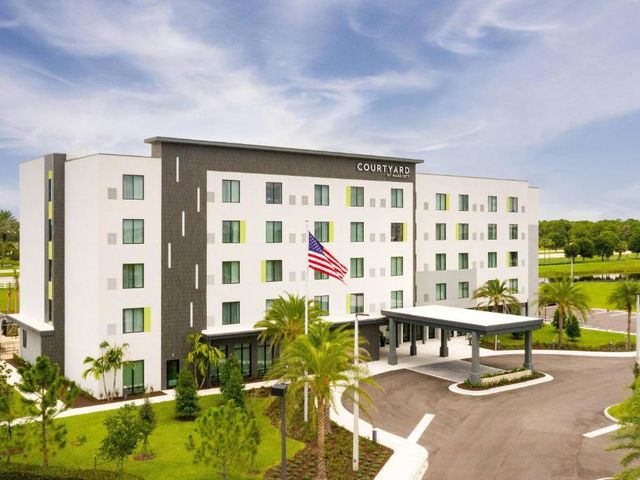Courtyard by Marriott Port St. Lucie Tradition — 31.9 km away from Okeechobee Music and Arts Festival