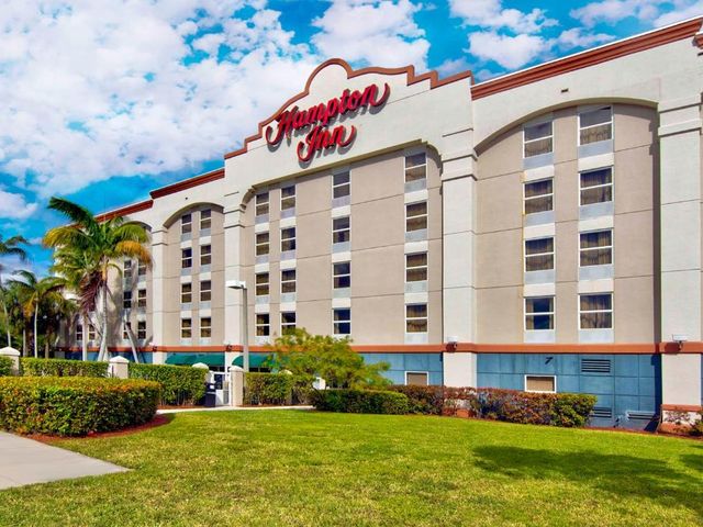 Hampton Inn Ft Lauderdale Airport North Cruise Port — 2.4 km from the airport